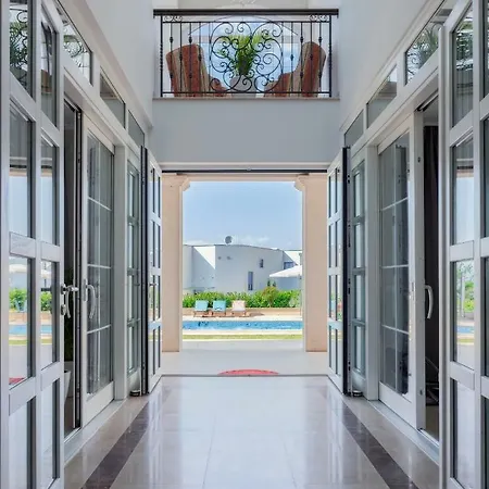 Deluxe Carissa Apartment Malinska