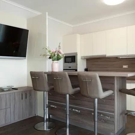 Deluxe Carissa * Malinska